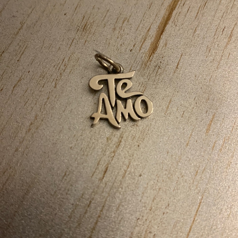 James avery “Te Amo” charm